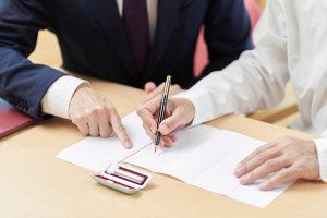 Новости Верховного суда РФ. Верховный суд РФ разьяснил как банк отвечает за пропавшие деньги клиентов.